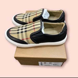 Brand New Burberry Leather and Vintage Check Slip-on, size 37, black.